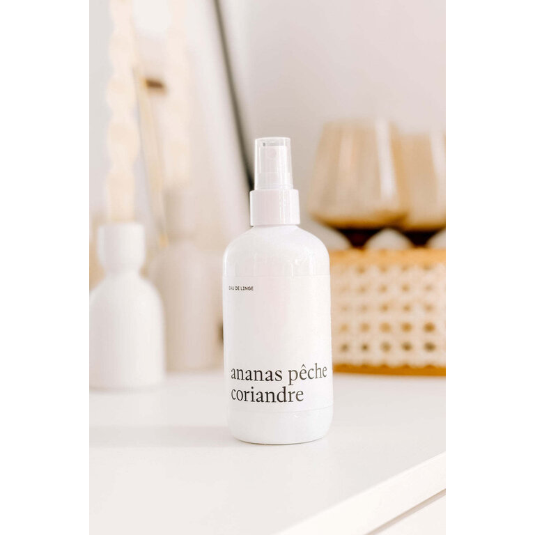 MARÉE CHANDELLE EAU DE LINGE - ANANAS, PÊCHE ET CORIANDRE