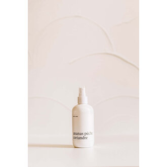 MARÉE CHANDELLE LINEN WATER - PINEAPPLE, PEACH AND CILANTRO