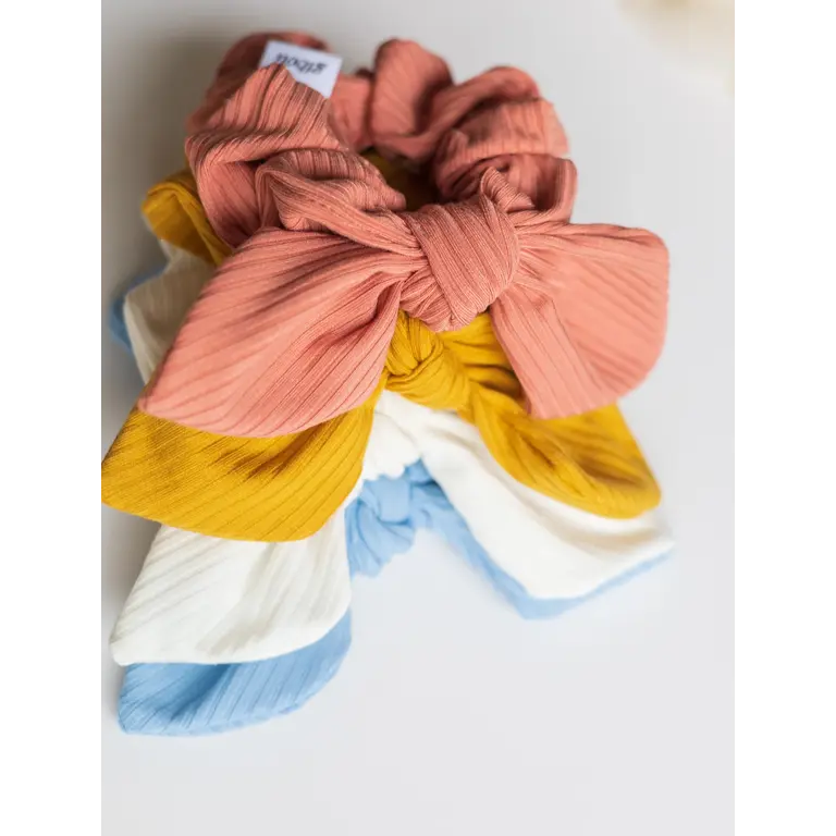 GIBOU BUCKLE BAMBOO SCRUNCHIE - SKY BLUE