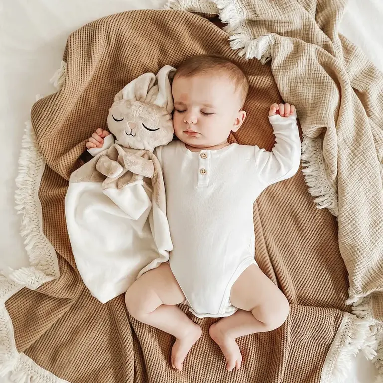 VEILLE SUR TOI DOUDOU LAPIN MARCEL ENDORMI - AVOINE