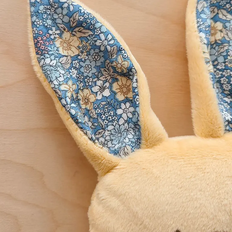 VEILLE SUR TOI DOUDOU LAPIN MARCEL ENDORMI - JAUNE FLEURI