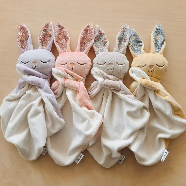 VEILLE SUR TOI DOUDOU LAPIN MARCEL ENDORMI - JAUNE FLEURI