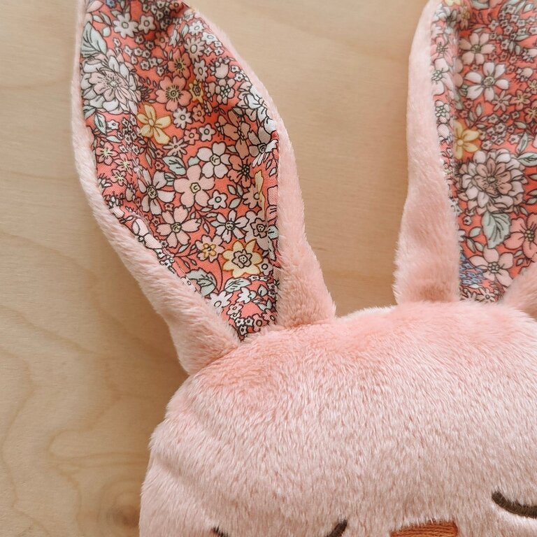 VEILLE SUR TOI DOUDOU LAPIN MARCEL ENDORMI - ROSE FLEURI