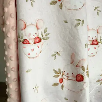 CRÉATION JADE COUVERTURE EN MINKY - LYDIA LA LAPINE ET LA SOURIS