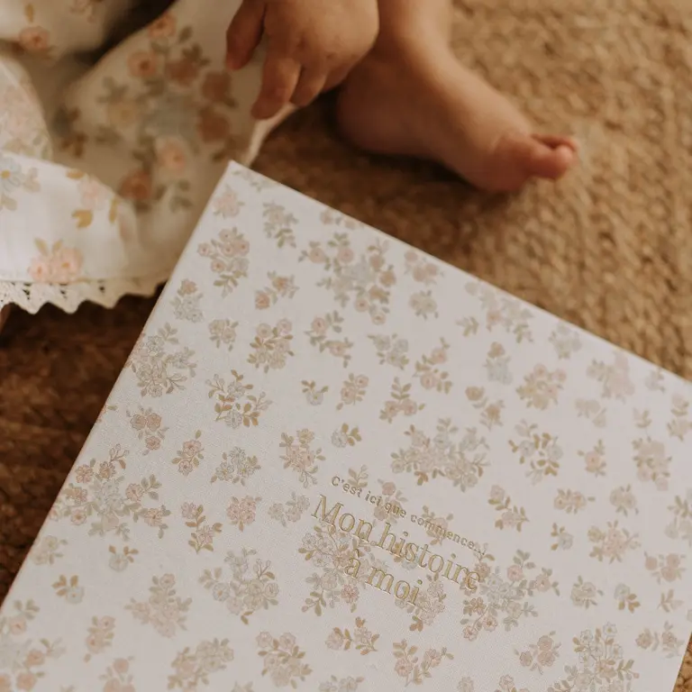 LE PETIT TABLEAU NOIR LIVRE DE NAISSANCE - FLEURS PASTEL