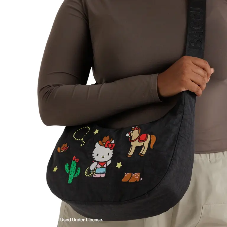 BAGGU SAC CROISSANT EN NYLON MOYEN - HELLO KITTY WESTERN