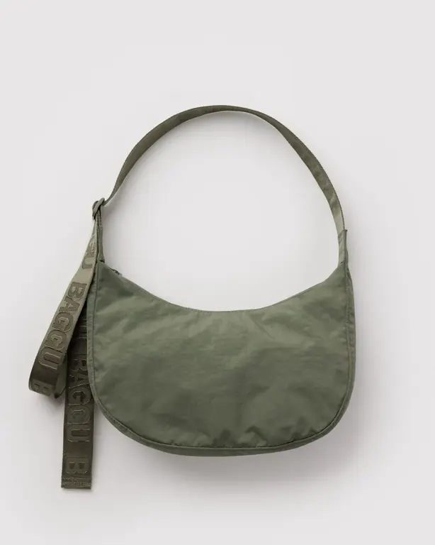 BAGGU SAC CROISSANT EN NYLON MOYEN - CAPER