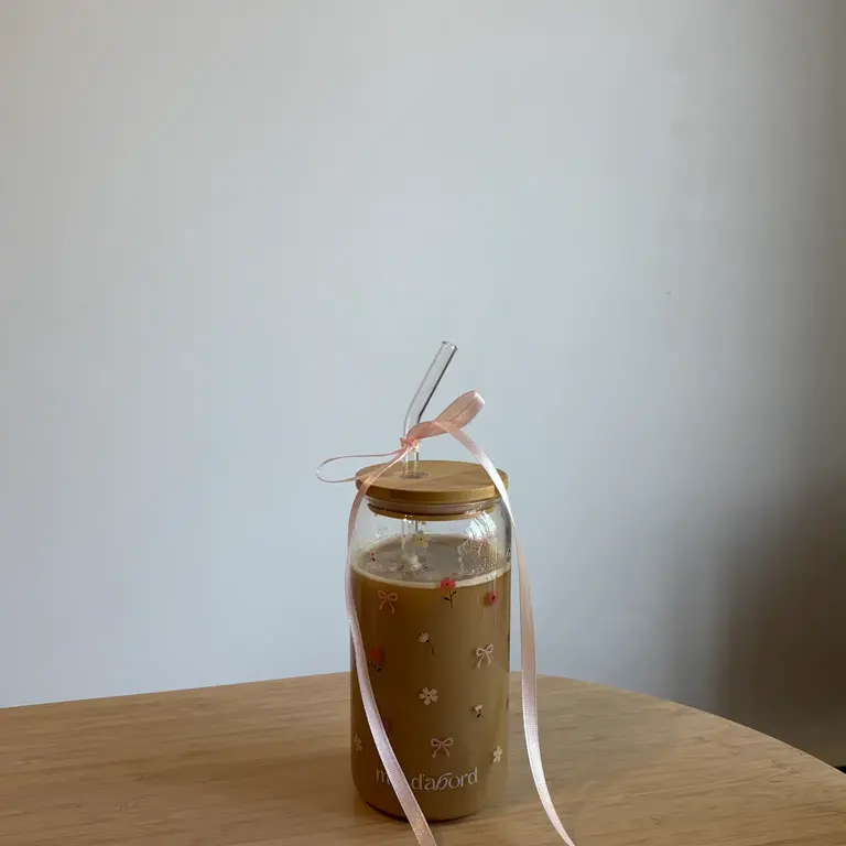MOI D'ABORD TUMBLER EN VERRE - FLEURS & BOUCLES