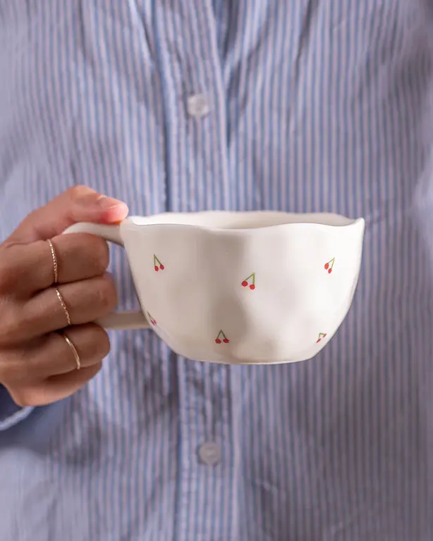MOI D'ABORD TASSE - CERISETTE