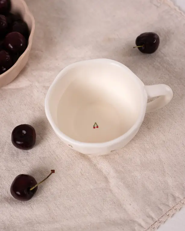 MOI D'ABORD TASSE - CERISETTE