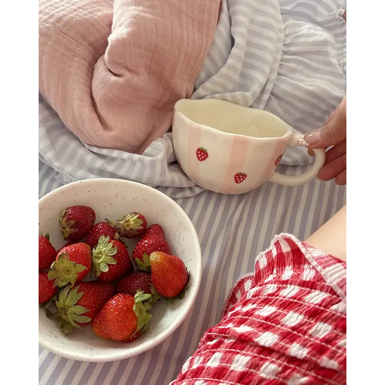 MOI D'ABORD TASSE - RAYURES DE FRAISES