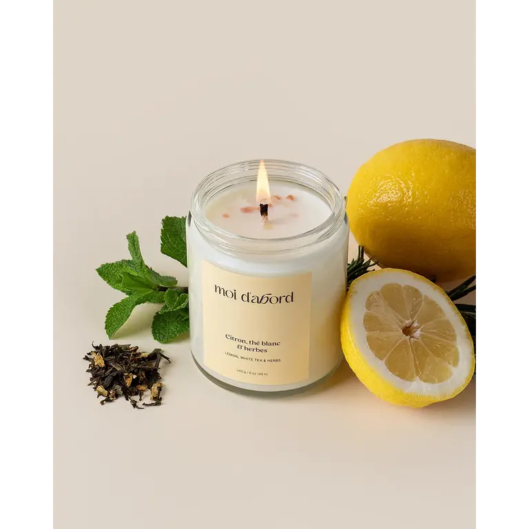 MOI D'ABORD SOY CANDLE - LEMON, WHITE TEA & HERBS