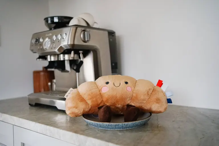 ITZY RITZY PELUCHE SWEETIE SNUGGLE - CHLOÉ LE CROISSANT