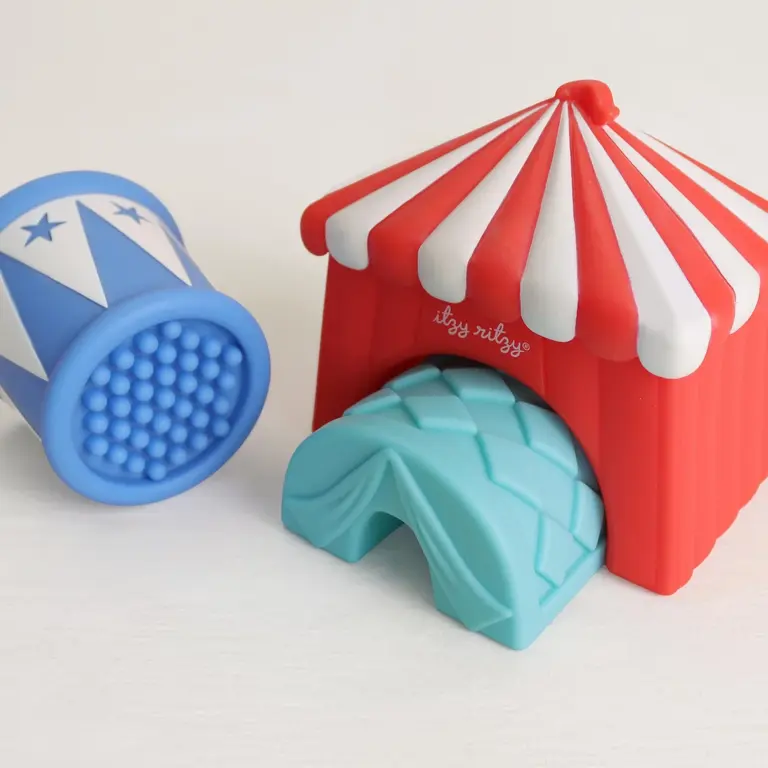 ITZY RITZY COFFRET DE 10 BLOCS SENSORIELS ITZY BLOCKS - CIRQUE