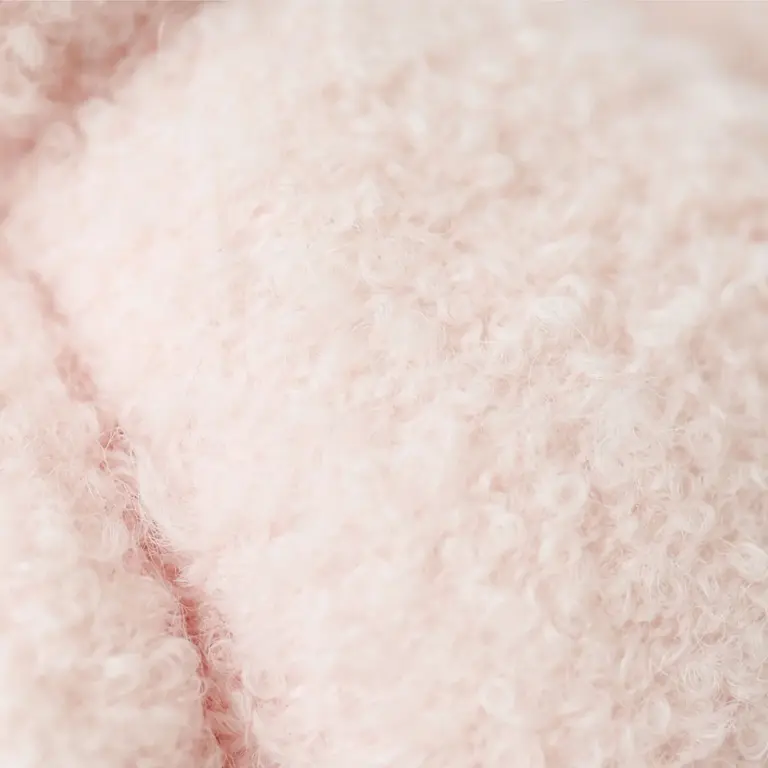 CUDDLE + KIND PELUCHE BÉBÉ OURS BOUCLÉ - FRAISE