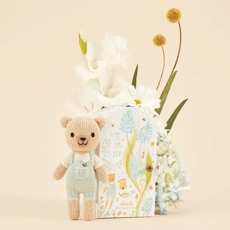 CUDDLE + KIND PELUCHE AVEC BOÎTE CHARLIE L'OURS MIEL - TINY 6''