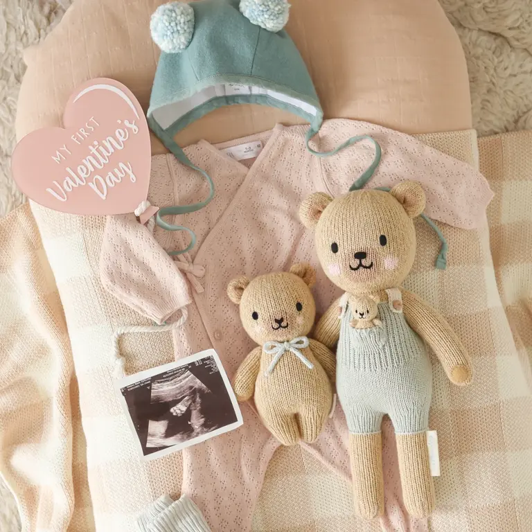 CUDDLE + KIND PELUCHE ALEXANDER L'OURS MIEL - PETIT 13''