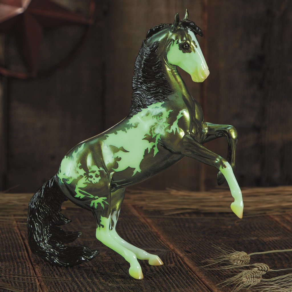 Maelstrom, 2022 Breyer® Halloween Horse ubicaciondepersonas.cdmx.gob.mx