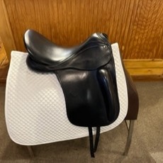 COUNTY Used County Perfection Dressage Saddle - T296