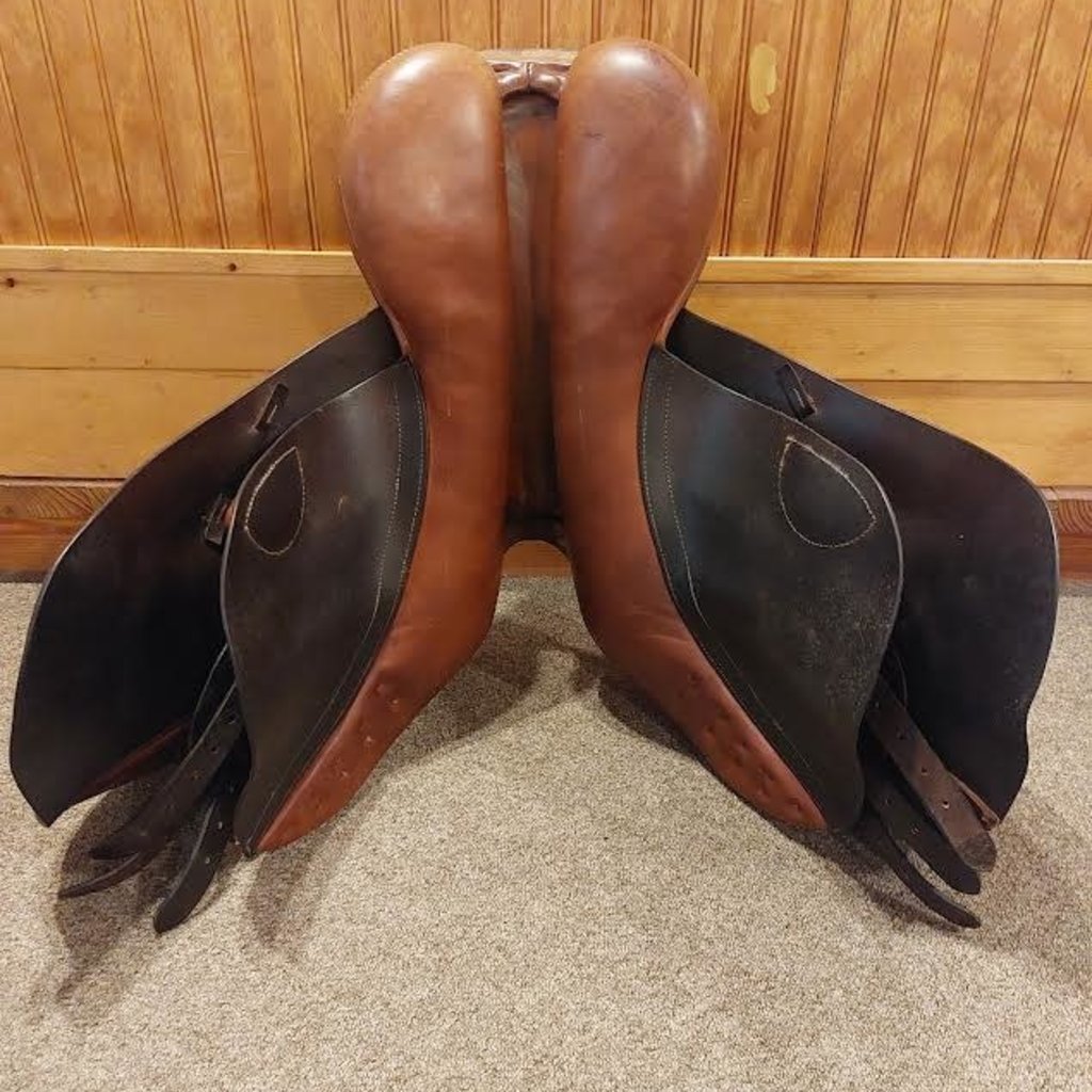 Used T371 Black Country Jump Saddle 17.5 M