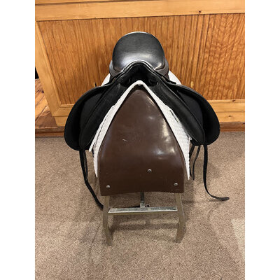 Bates USED T408 BATES ISABELL DRESSAGE 18"