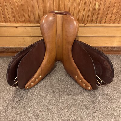 HDR Used HDR Pro A/O Jump Saddle 17.5 R - T413