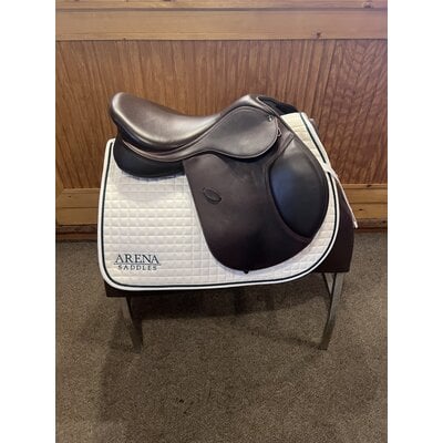 Used Arena Jump 17.5" with Leathers & Irons