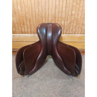 Used Prestige Jump Saddle 18''