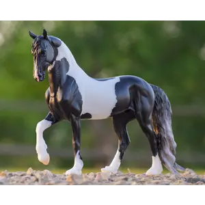Breyer Breyer Battlefield Angel HP