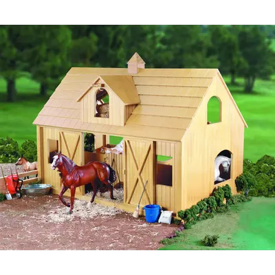 Breyer Breyer Deluxe Wood Barn with Cupola