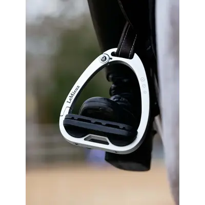 LeMieux LeMieux Junior Vector Balance Stirrup