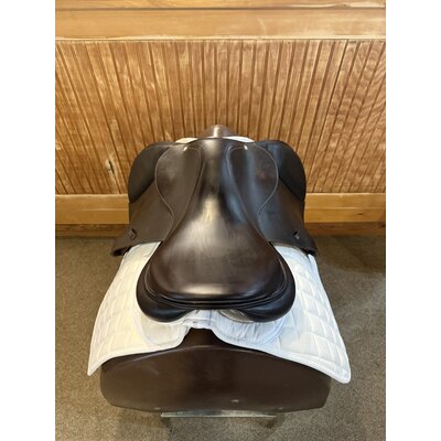 Used Devoucoux Biarritz Saddle 17.5"