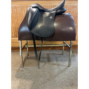 T429 Used 17.5” Bates Innova Dressage