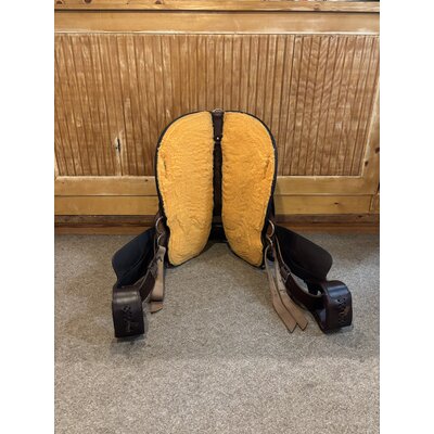 Used 17" Regular Circle Y  Oasis Arab Flex-Lite-Diamond