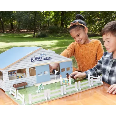 Breyer Breyer - Breyer Farms Deluxe Arena Stable (Retired)