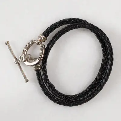 Urban Equestrian Urban Equestrian - Roundup - Braided Leather Horseshoe Bracelet - Black/Silver