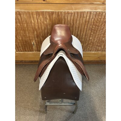 Used Kincade Close Contact 17.5" Med