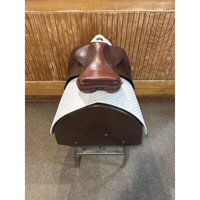 Used Kincade Close Contact 17.5" Med