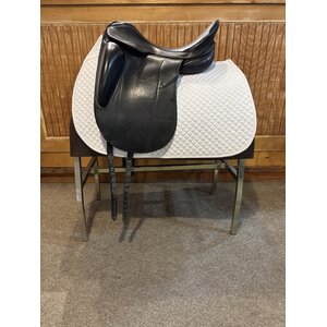 Used Sommer Flextra Dressage Saddle - 17.5” MW