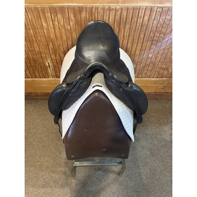 Used Sommer Flextra Dressage Saddle - 17.5” MW