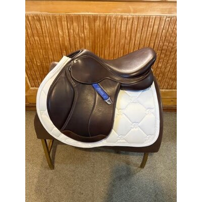 Bates Used Bates Caprili Close Contact - 17" Adj. (Comes w/ MW Gullet & Original Balsalm Bag)