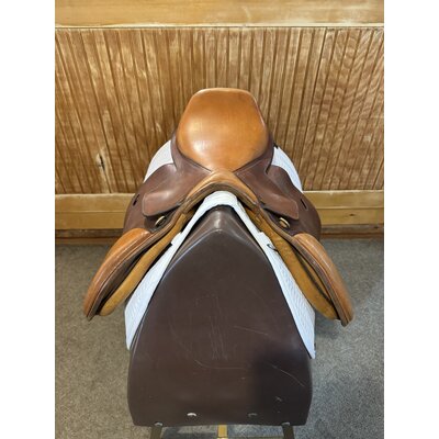 Used Circuit Jump Saddle - 17" M