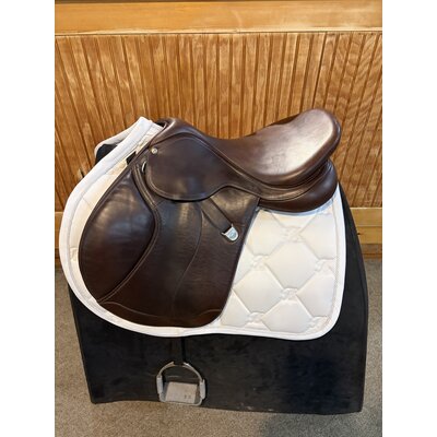 Bates T496 - Used Bates Caprilli Close Contact w/ Luxe Leather - 17" Forward/Long Flap