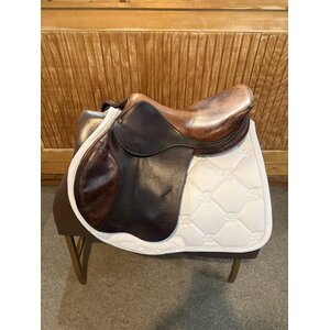 BRUNO DELGRANGE PJ Used PJ Bruno Del Grange Jump Saddle - 17”