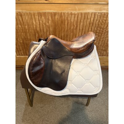 BRUNO DELGRANGE PJ Used PJ Bruno Del Grange Jump Saddle - 17”