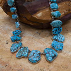 18" Kingman Turquoise Necklace 25 Stones