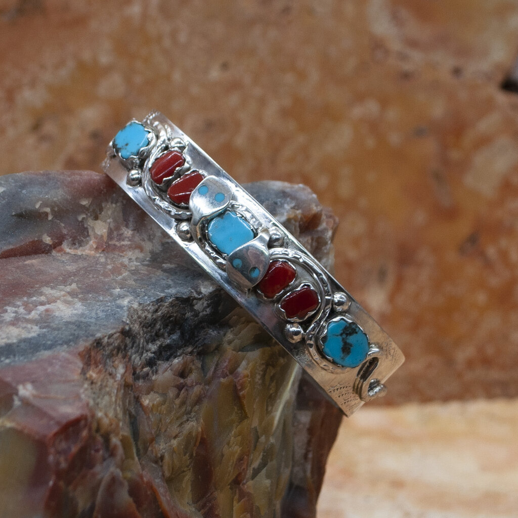 RUNNING BEAR Effie/Joy Calavaza Turquoise Coral Cuff