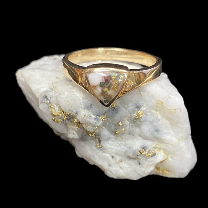 Gold Quartz Ring- RLL1326Q-(G4) size 7.75