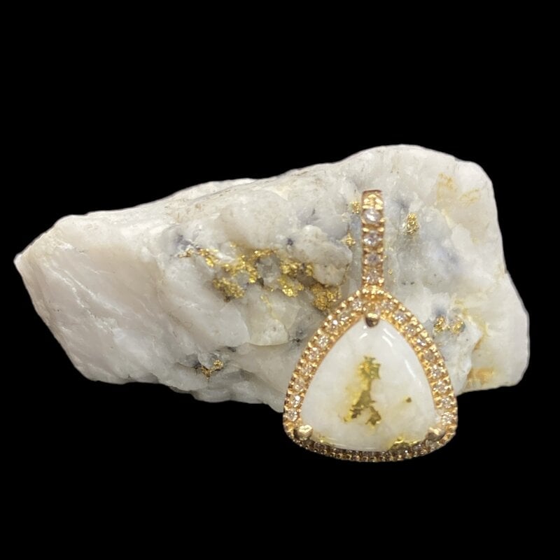 Oro Cal Gold Quartz Pendant PN1123DQ