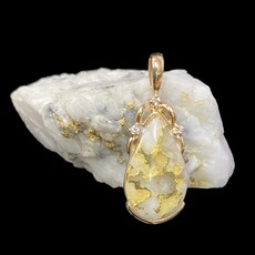 Oro Cal GOLD QUARTZ PENDANT _ PN1132DQ  .05CT